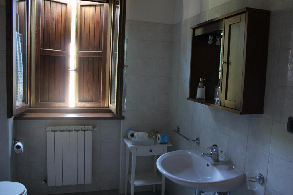 Agriturismo La Valle Del Vento Urbino Habitación foto